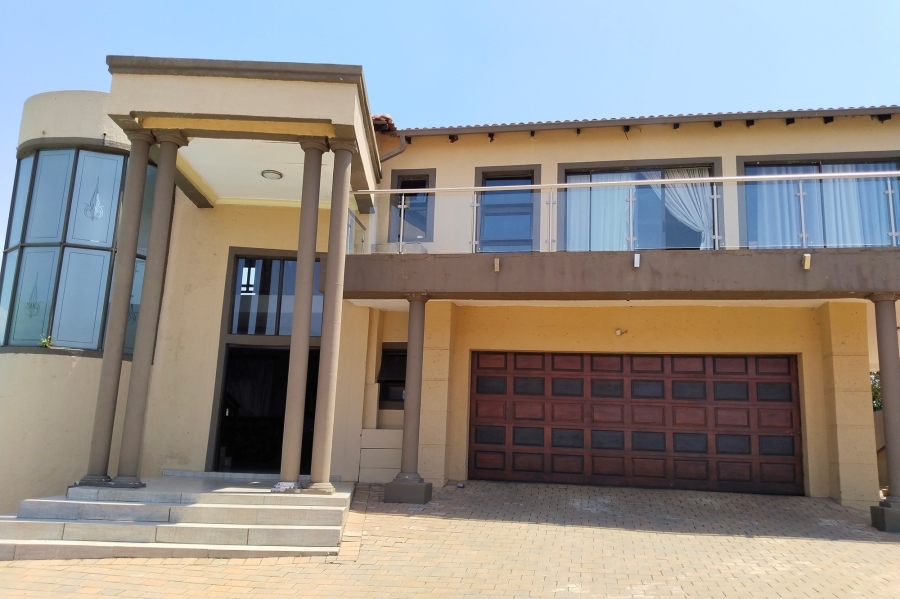 5 Bedroom Property for Sale in Birdwood Estate North West